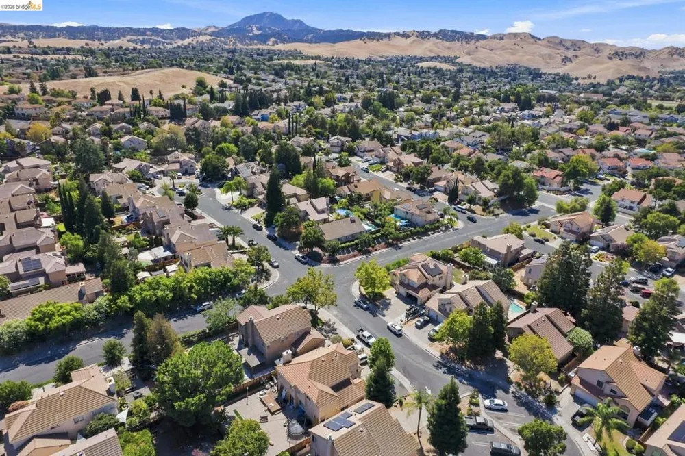 1937 Paradise Peak Ct Antioch, CA 94531