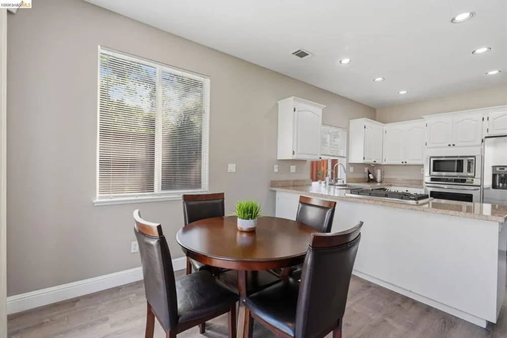 1937 Paradise Peak Ct Antioch, CA 94531