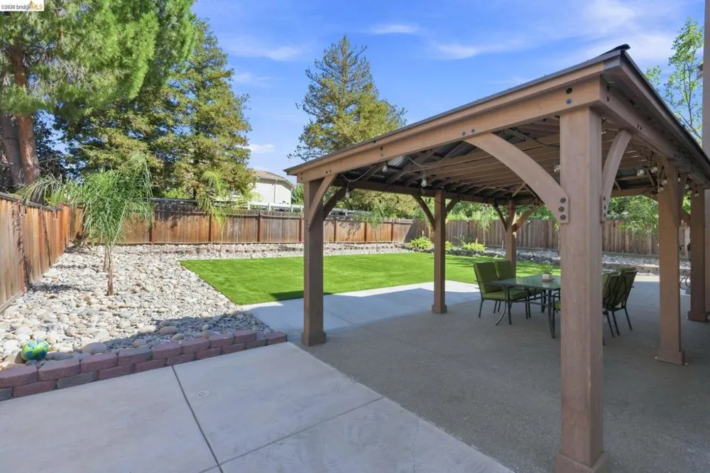1937 Paradise Peak Ct Antioch, CA 94531