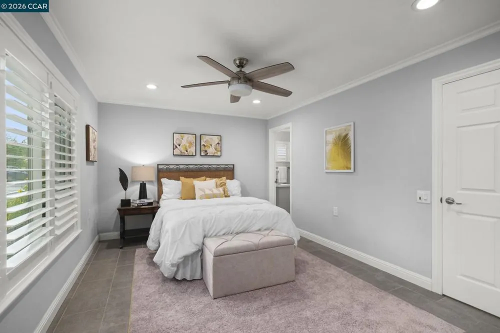 1100 Singingwood #8 Walnut Creek, CA 94595