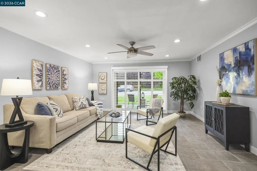 1100 Singingwood #8 Walnut Creek, CA 94595