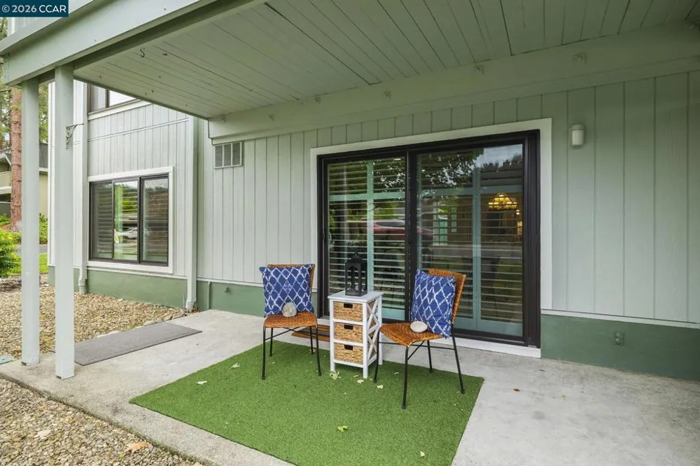1100 Singingwood #8 Walnut Creek, CA 94595