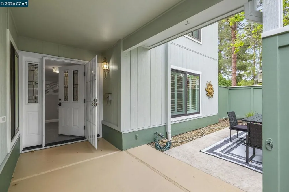 1100 Singingwood #8 Walnut Creek, CA 94595