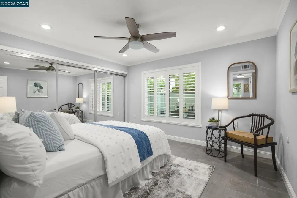 1100 Singingwood #8 Walnut Creek, CA 94595