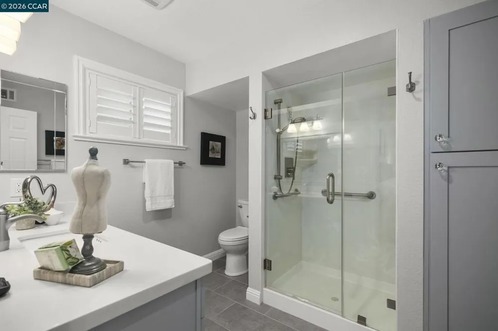 1100 Singingwood #8 Walnut Creek, CA 94595