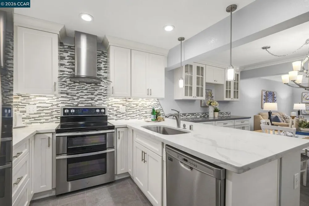 1100 Singingwood #8 Walnut Creek, CA 94595