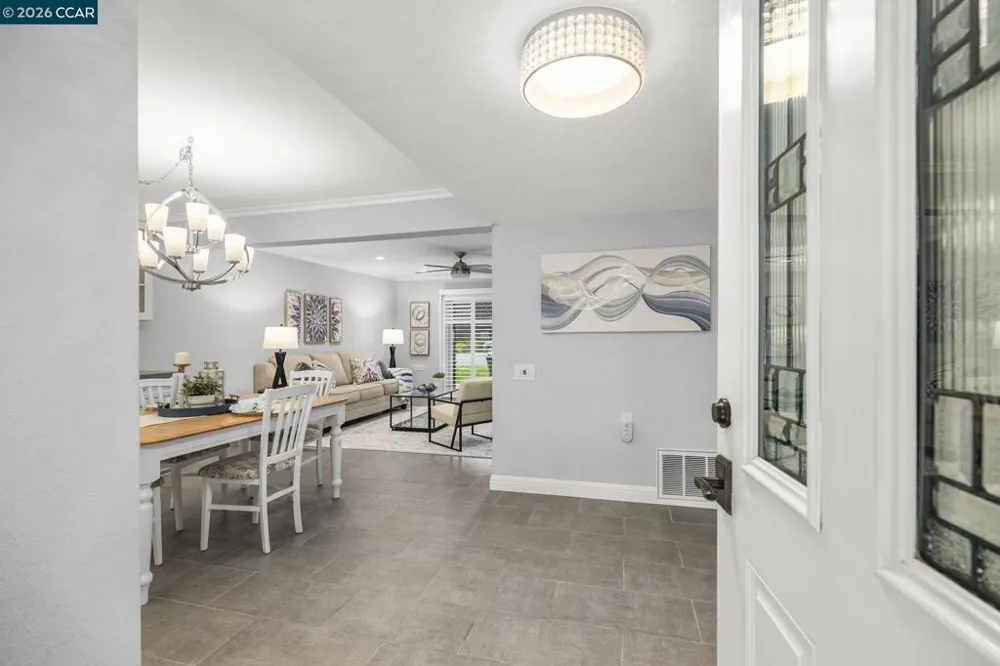 1100 Singingwood #8 Walnut Creek, CA 94595
