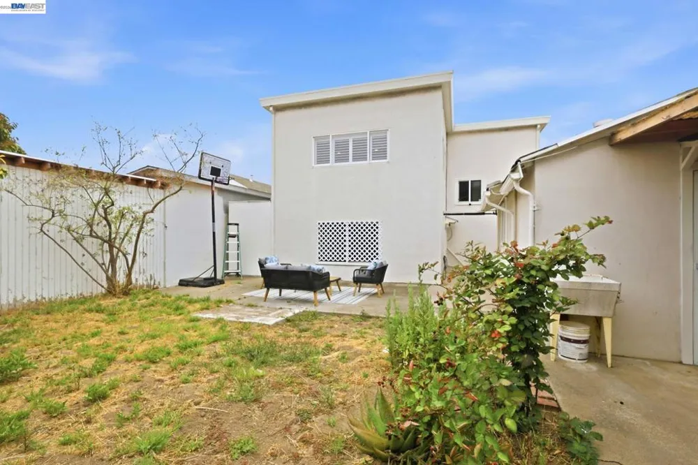 147 San Benito Ave San Bruno, CA 94066