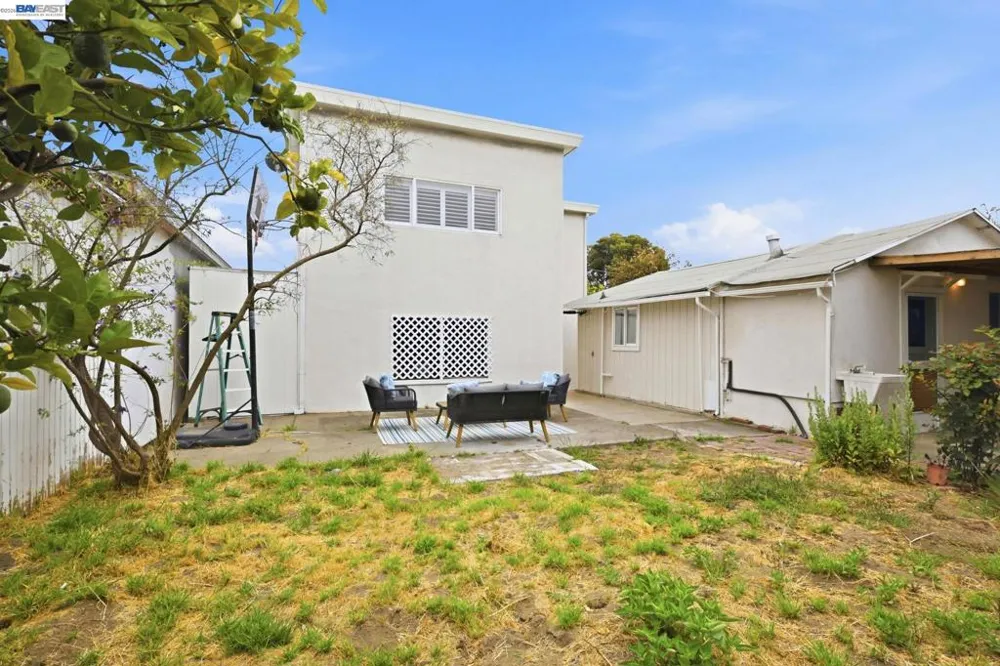 147 San Benito Ave San Bruno, CA 94066