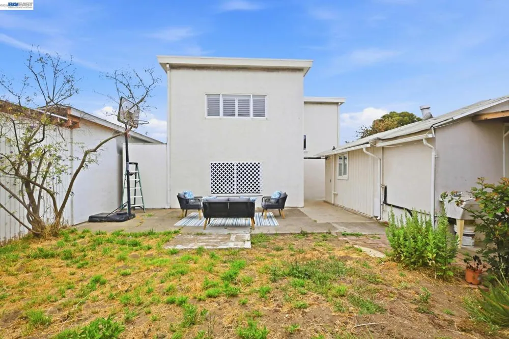 147 San Benito Ave San Bruno, CA 94066