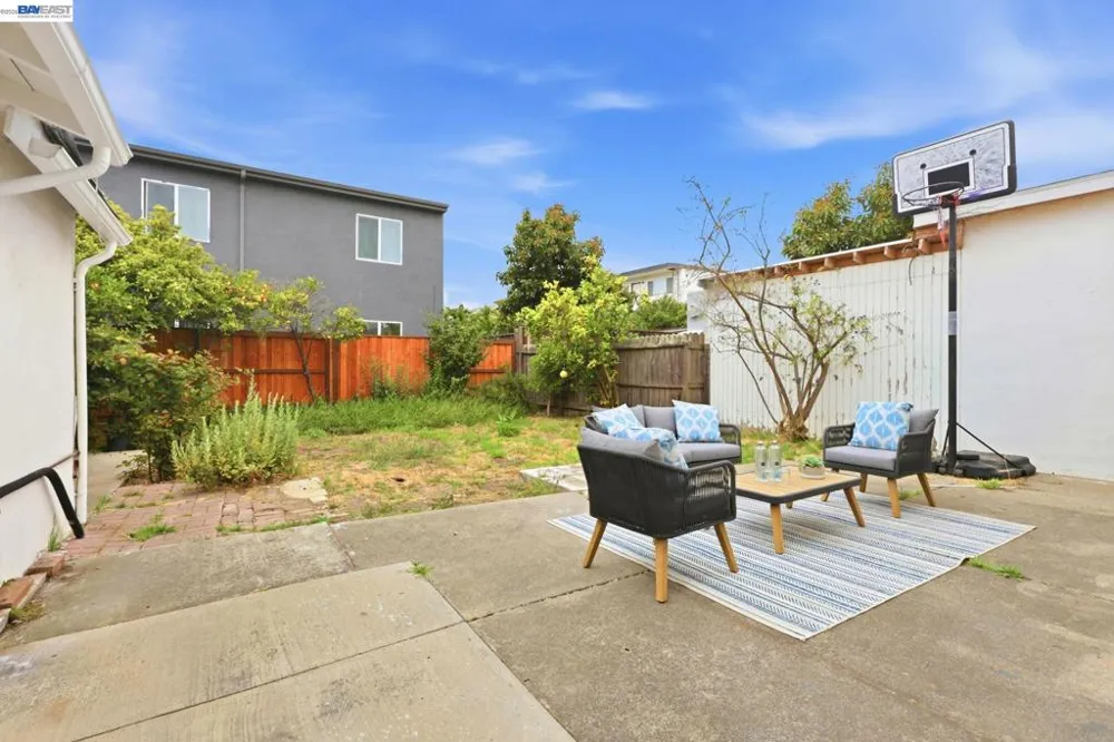 147 San Benito Ave San Bruno, CA 94066