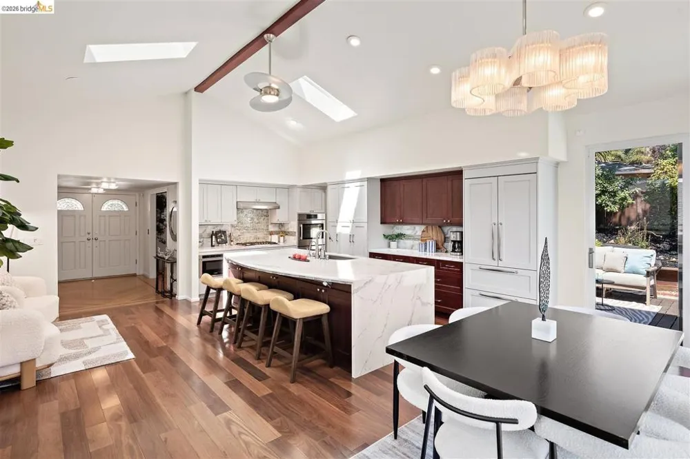 1235 Larch Ave Moraga, CA 94556