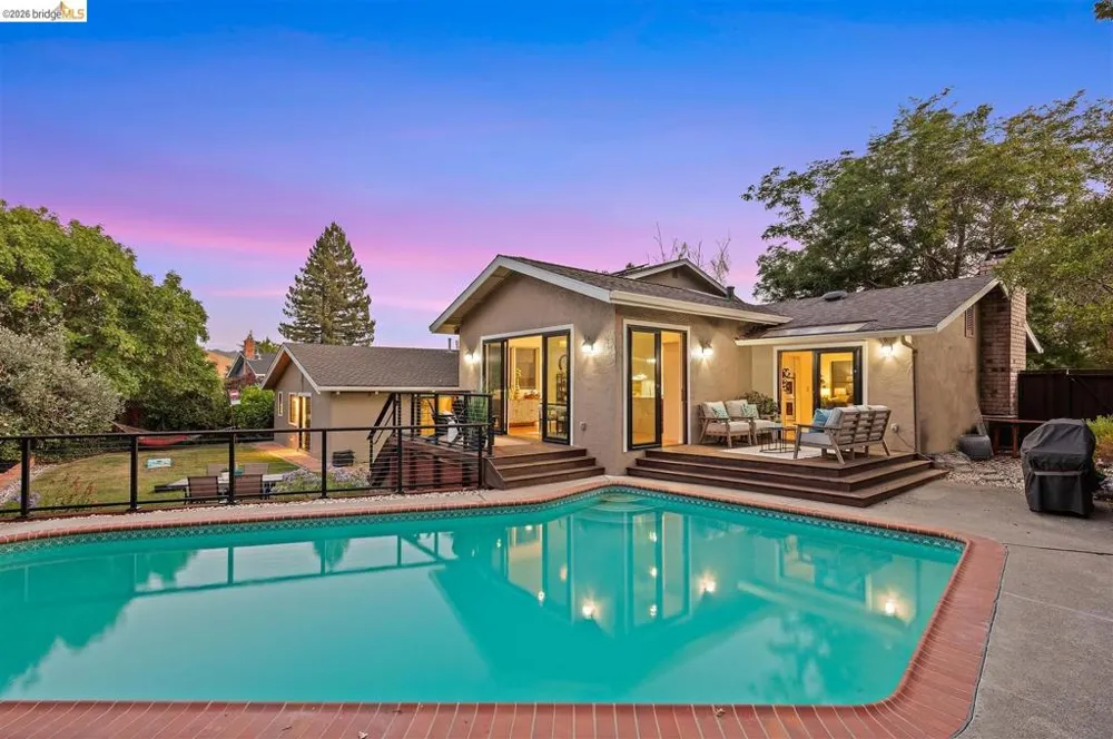 1235 Larch Ave Moraga, CA 94556