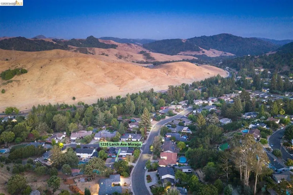 1235 Larch Ave Moraga, CA 94556