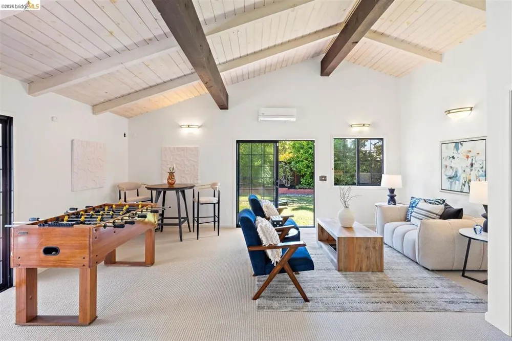 1235 Larch Ave Moraga, CA 94556