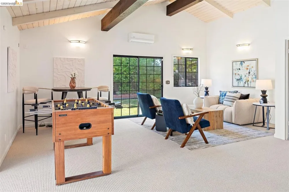 1235 Larch Ave Moraga, CA 94556