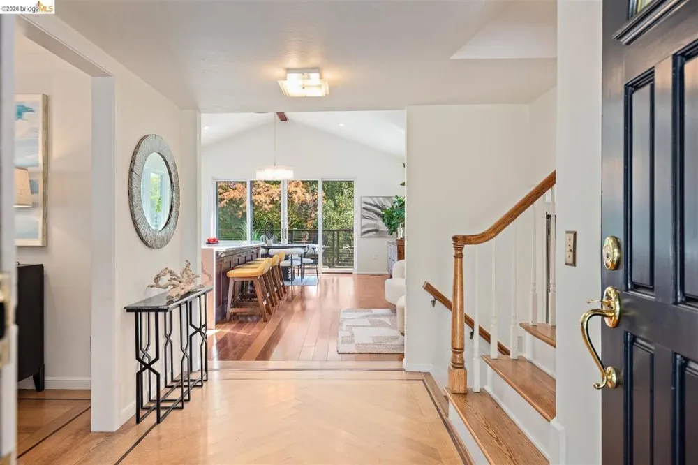 1235 Larch Ave Moraga, CA 94556