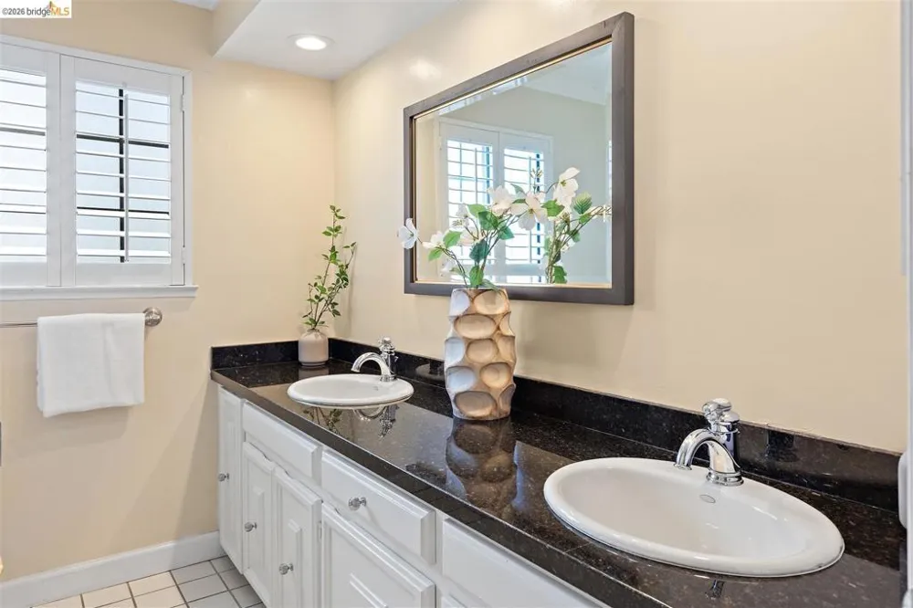 1235 Larch Ave Moraga, CA 94556