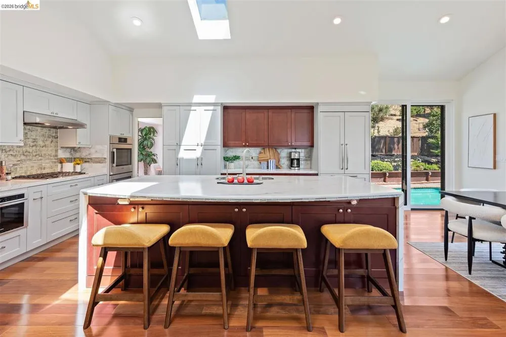 1235 Larch Ave Moraga, CA 94556