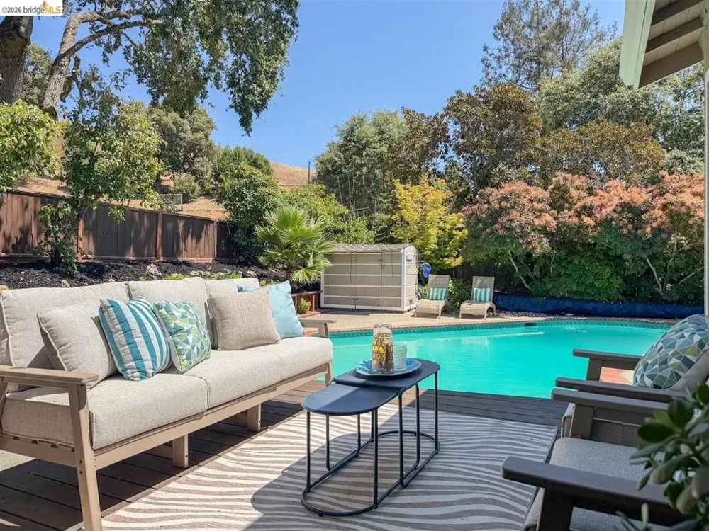 1235 Larch Ave Moraga, CA 94556