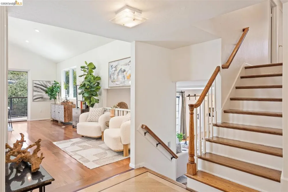 1235 Larch Ave Moraga, CA 94556