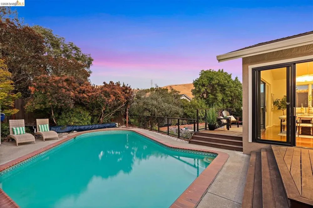 1235 Larch Ave Moraga, CA 94556