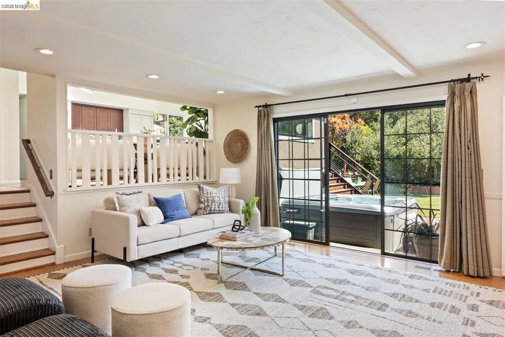 1235 Larch Ave Moraga, CA 94556