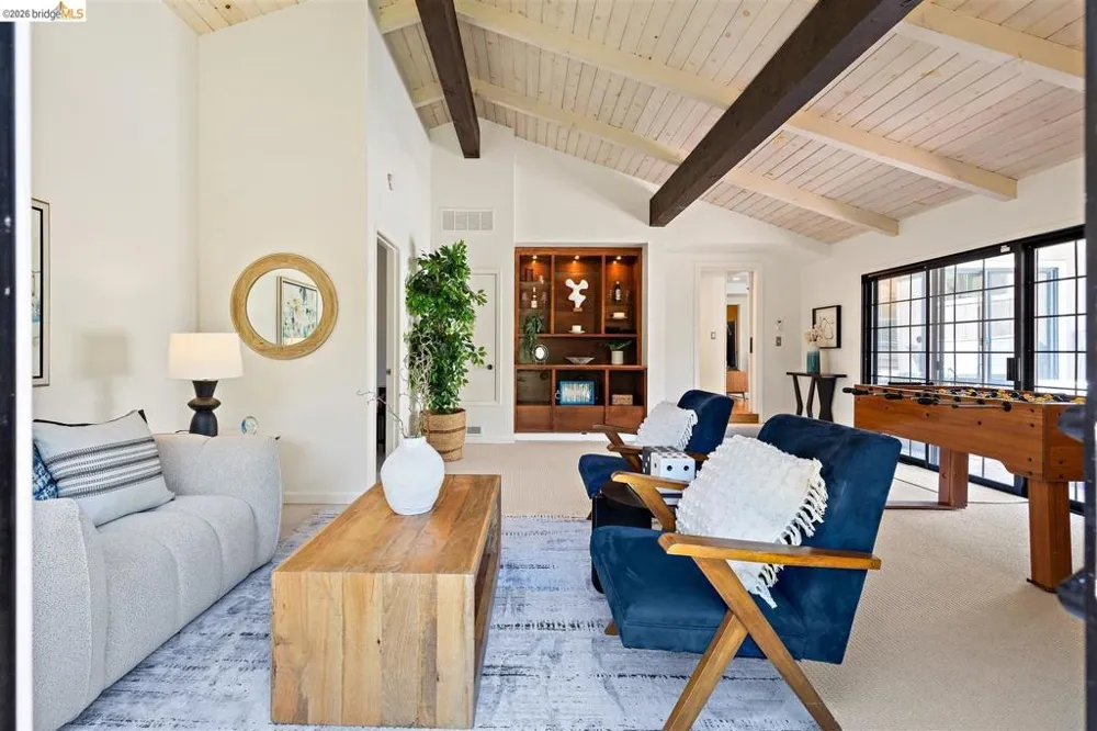 1235 Larch Ave Moraga, CA 94556
