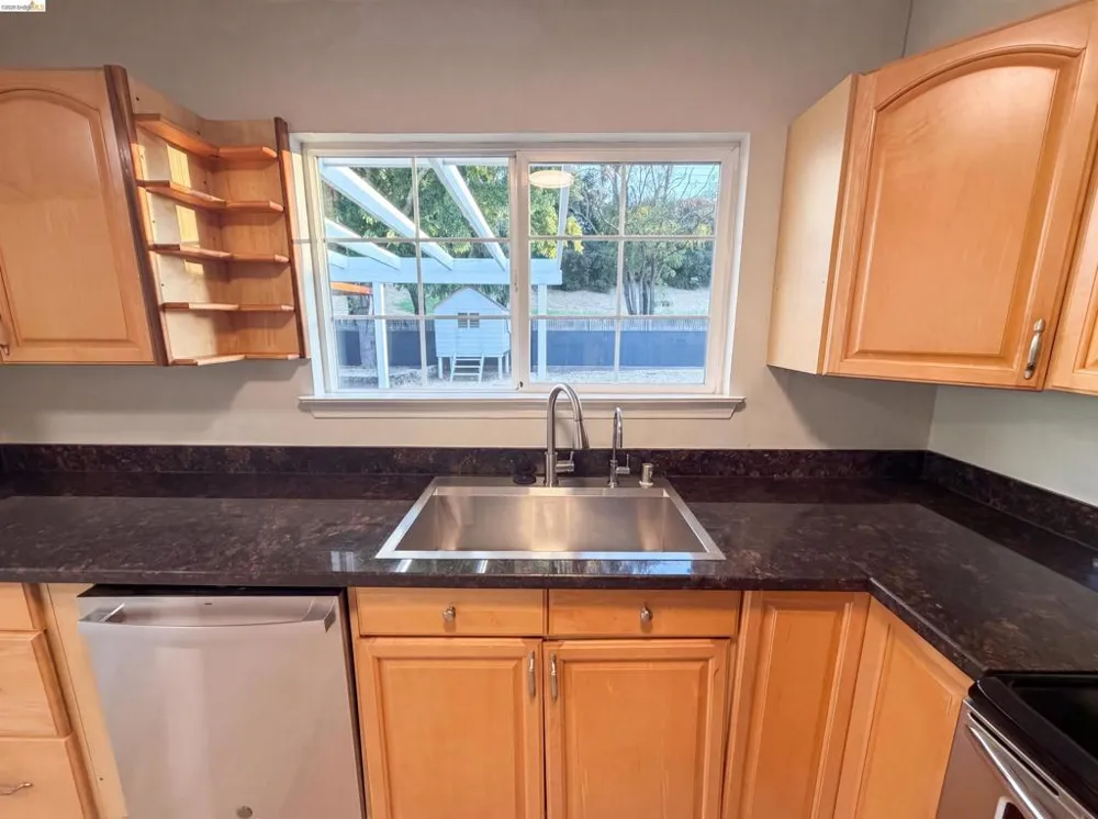 112 Aster Ct Hercules, CA 94547
