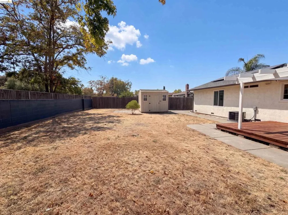 112 Aster Ct Hercules, CA 94547