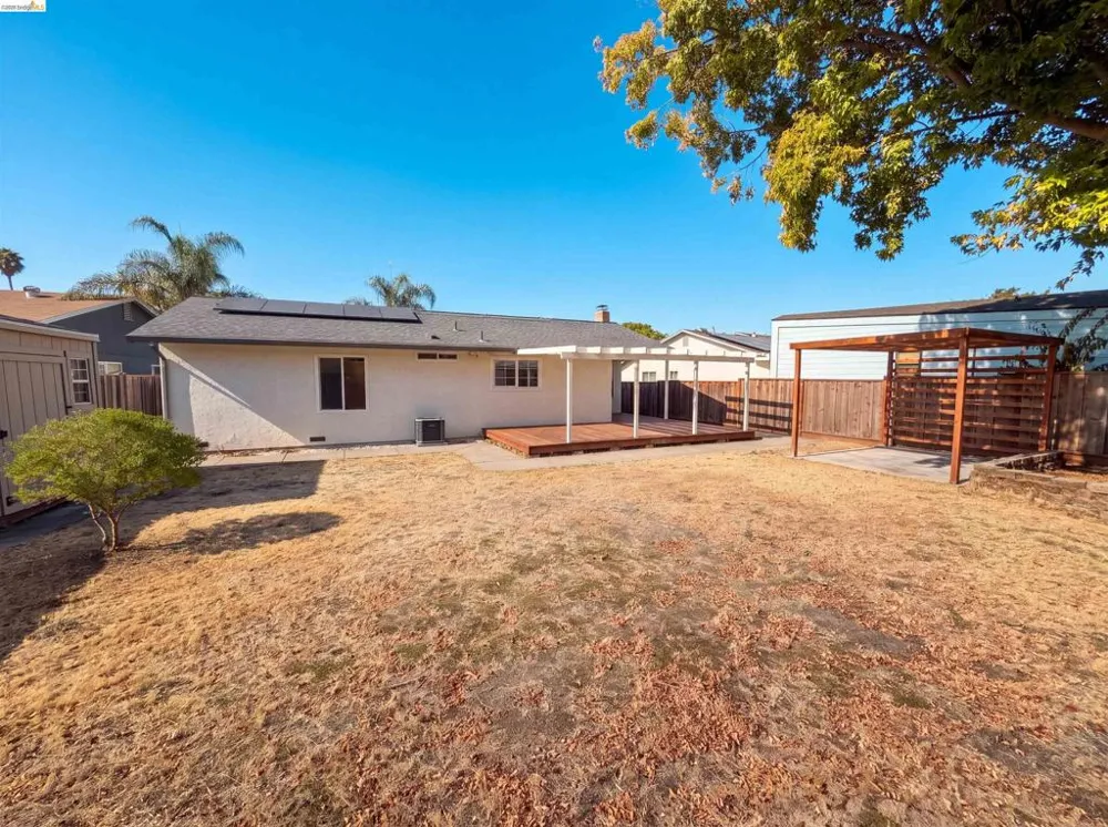112 Aster Ct Hercules, CA 94547
