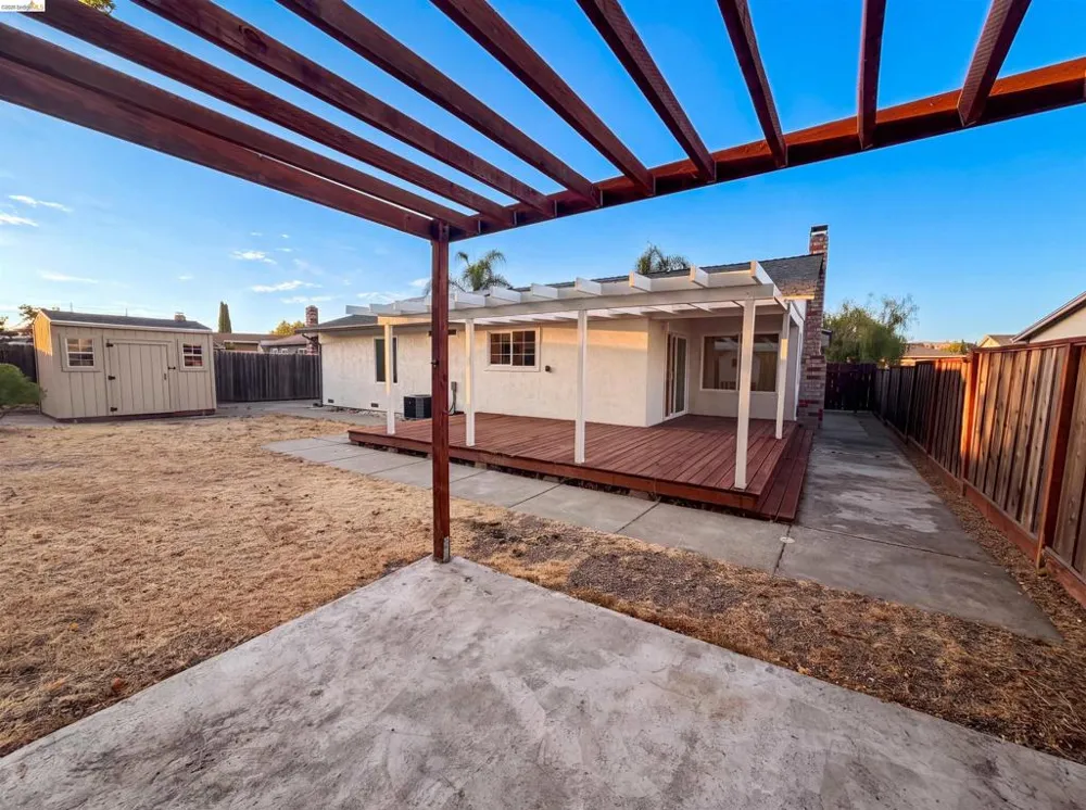 112 Aster Ct Hercules, CA 94547