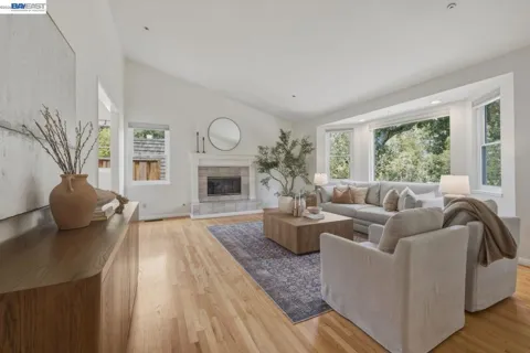 26 Oak Rd