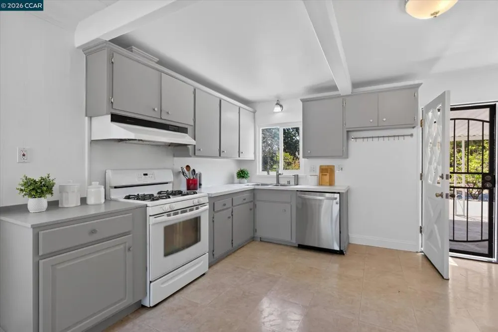 12 Morello Heights Dr Martinez, CA 94553