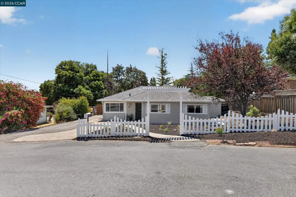 12 Morello Heights Dr Martinez, CA 94553