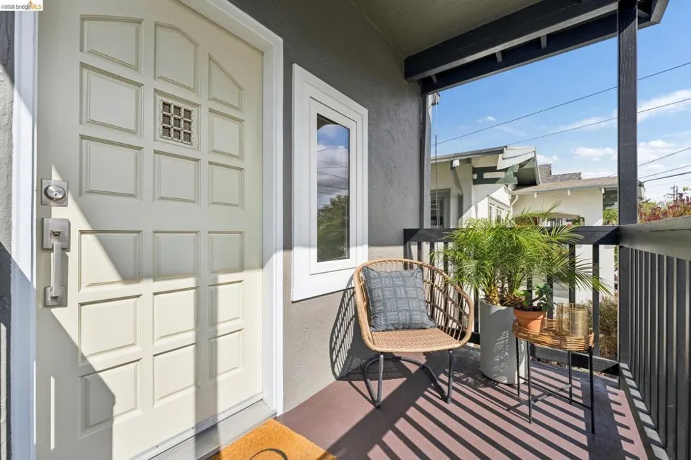 2726 Wallace St Berkeley, CA 94702