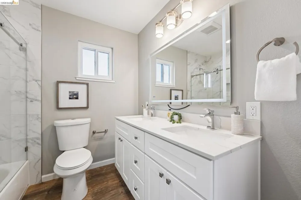 2726 Wallace St Berkeley, CA 94702