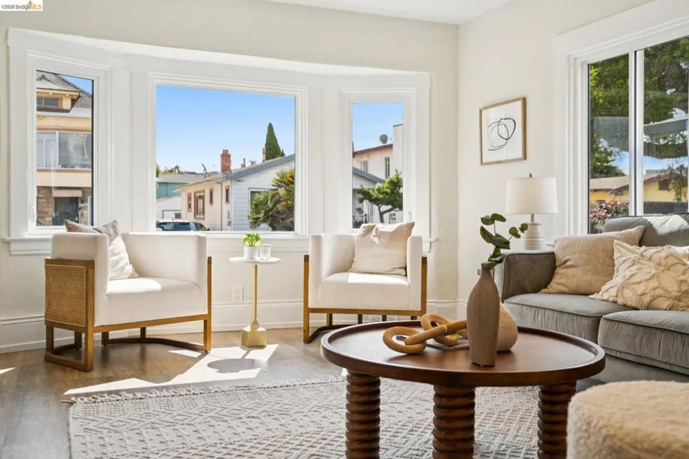 2726 Wallace St Berkeley, CA 94702