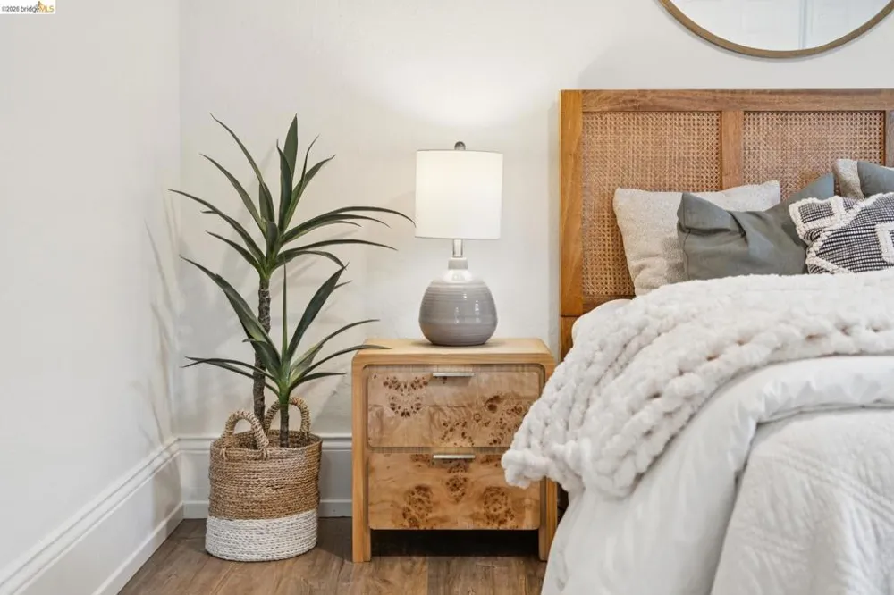 2726 Wallace St Berkeley, CA 94702