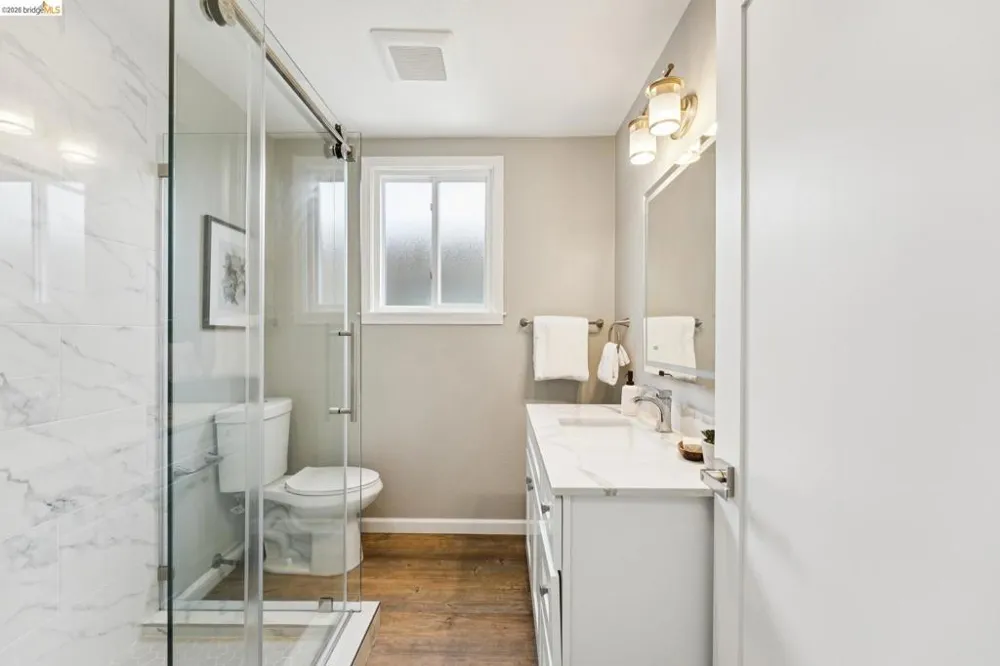 2726 Wallace St Berkeley, CA 94702
