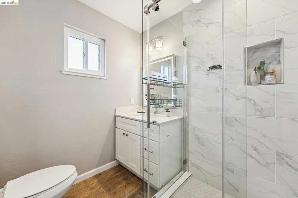 2726 Wallace St Berkeley, CA 94702