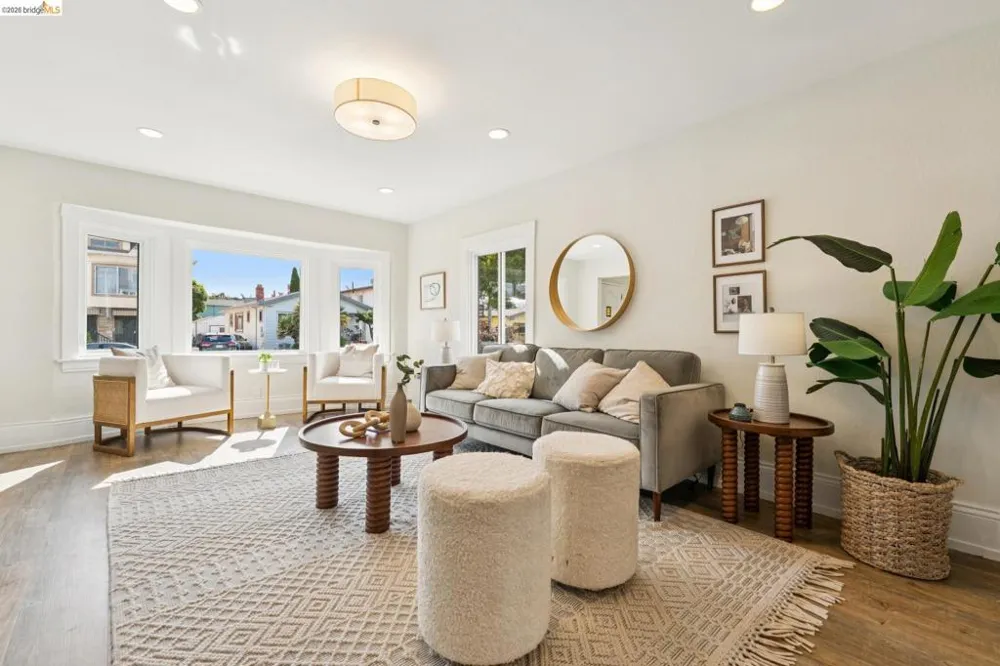2726 Wallace St Berkeley, CA 94702