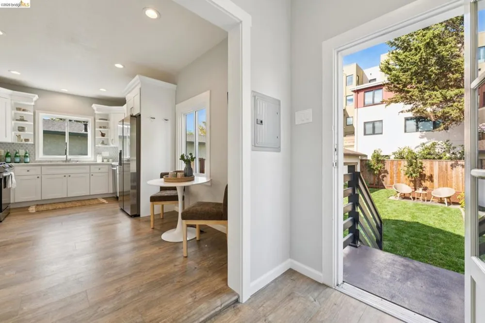 2726 Wallace St Berkeley, CA 94702