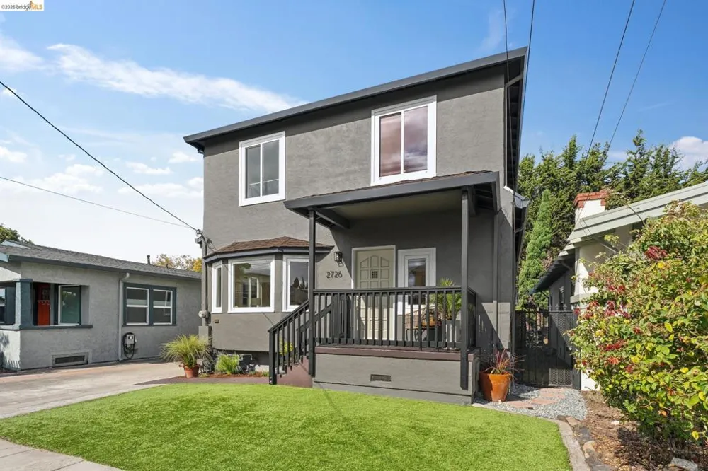 2726 Wallace St Berkeley, CA 94702