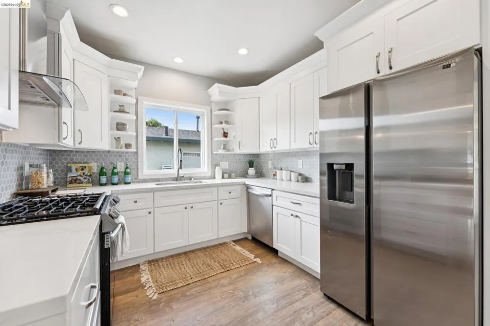 2726 Wallace St Berkeley, CA 94702