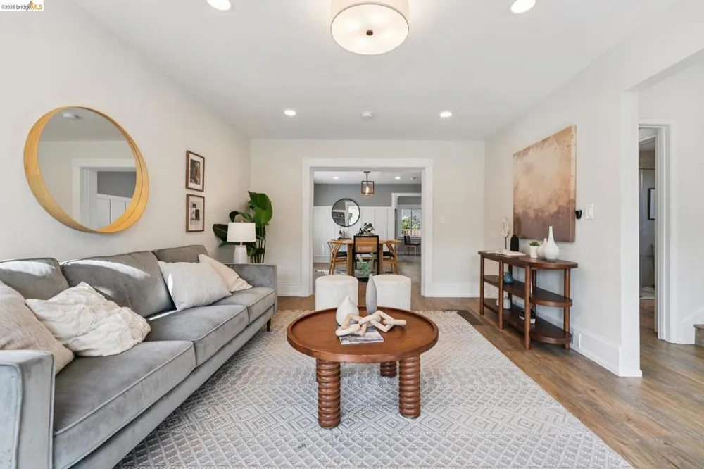 2726 Wallace St Berkeley, CA 94702