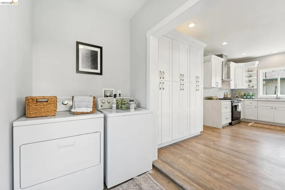 2726 Wallace St Berkeley, CA 94702