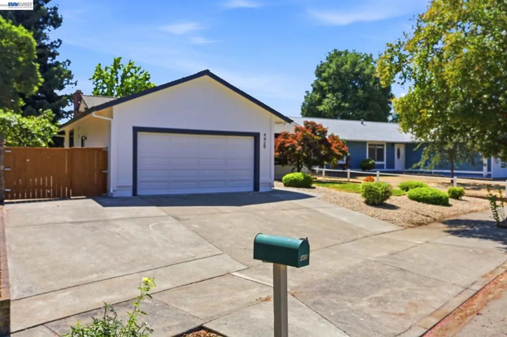 4429 Summerfield Dr Napa, CA 94558
