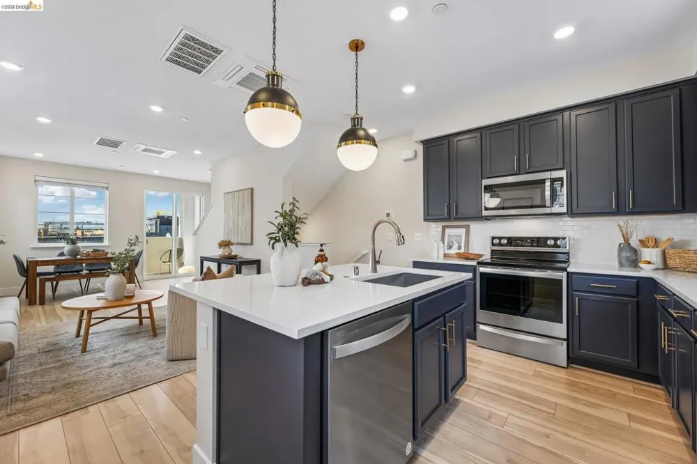 453 Sentinel Dr Alameda, CA 94501