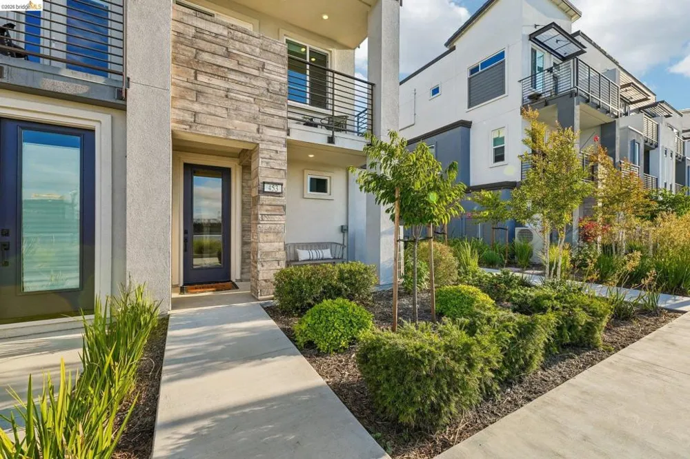 453 Sentinel Dr Alameda, CA 94501